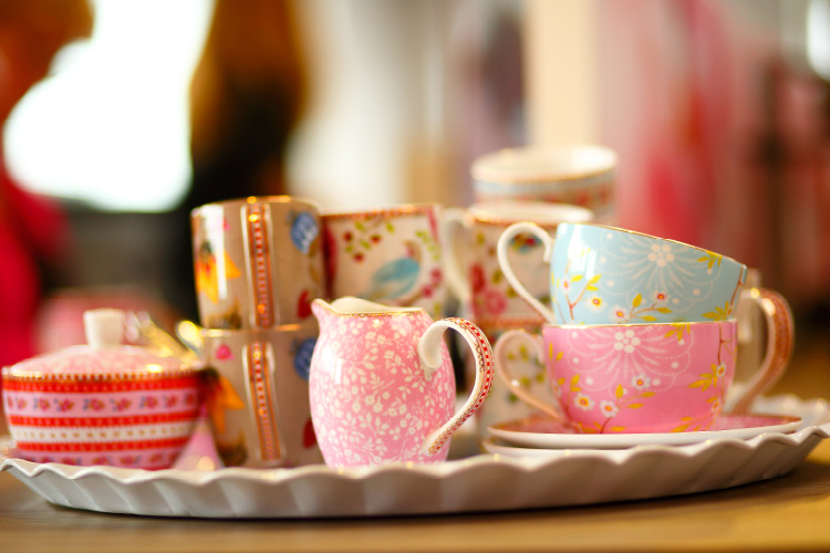 kom gerust eens een kopje koffie drinken